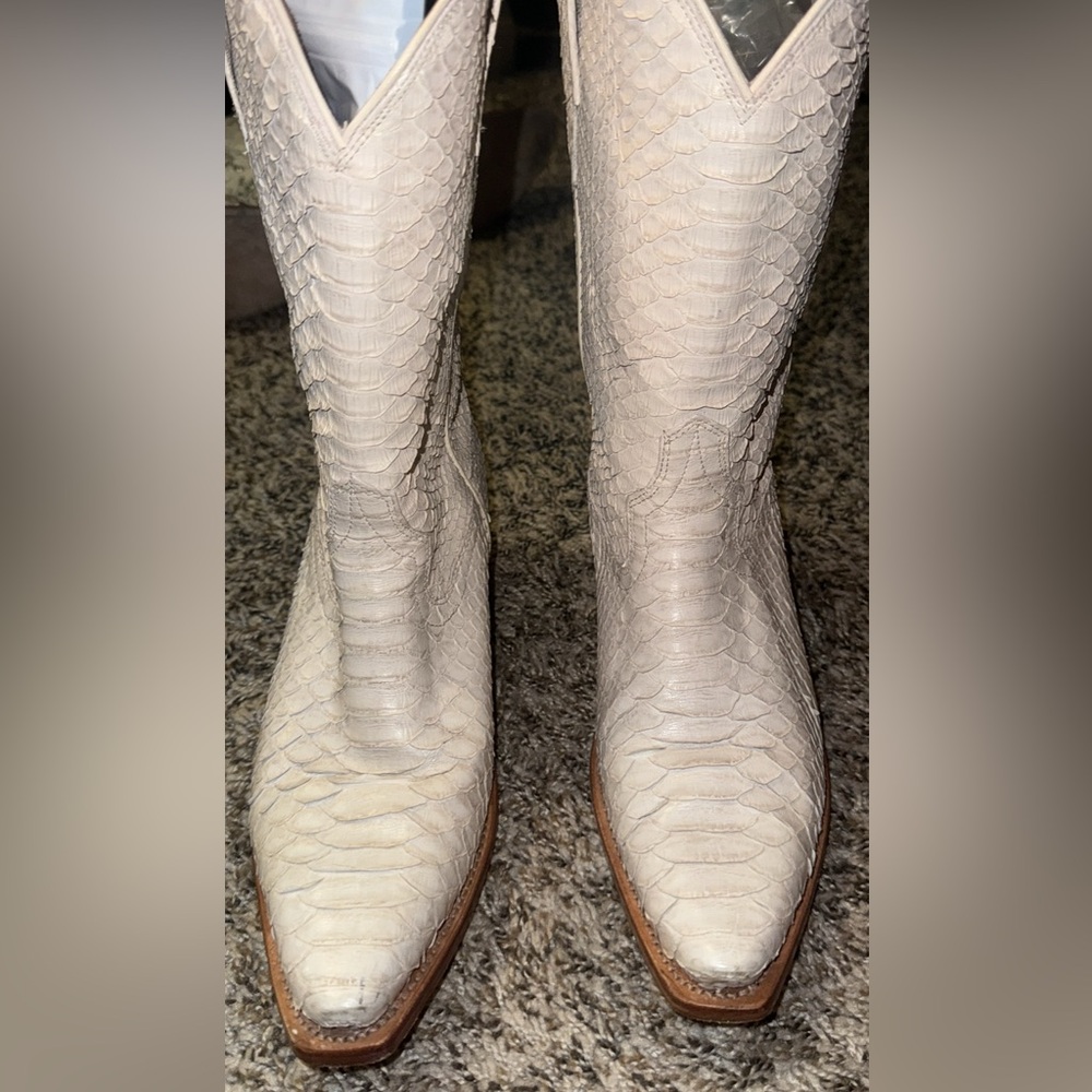 Tecovas Savannah python boot